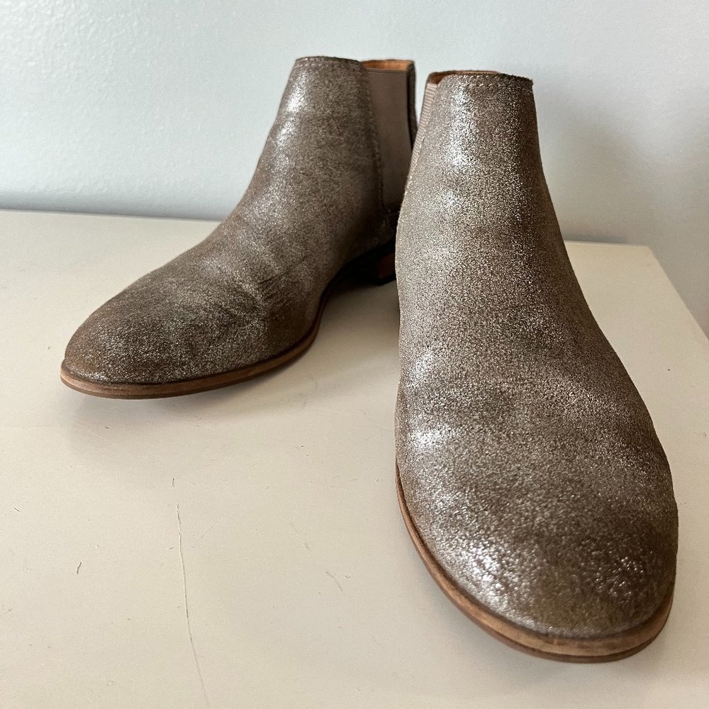 FRYE AND CO. MILA ANKLE BOOTS